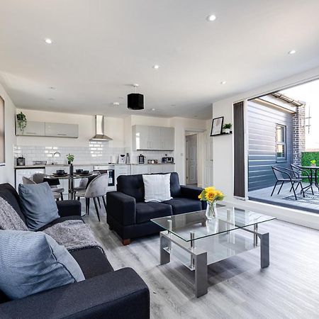 Top Floor Apartment With Private Balcony In Stockport Centre By Hass Haus Екстериор снимка