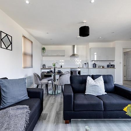 Top Floor Apartment With Private Balcony In Stockport Centre By Hass Haus Екстериор снимка