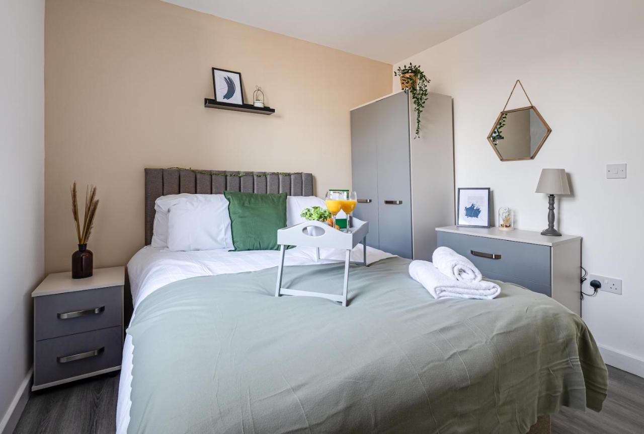Top Floor Apartment With Private Balcony In Stockport Centre By Hass Haus Екстериор снимка