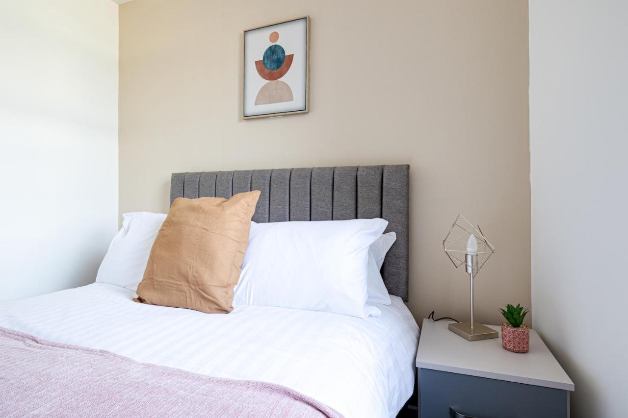 Top Floor Apartment With Private Balcony In Stockport Centre By Hass Haus Екстериор снимка