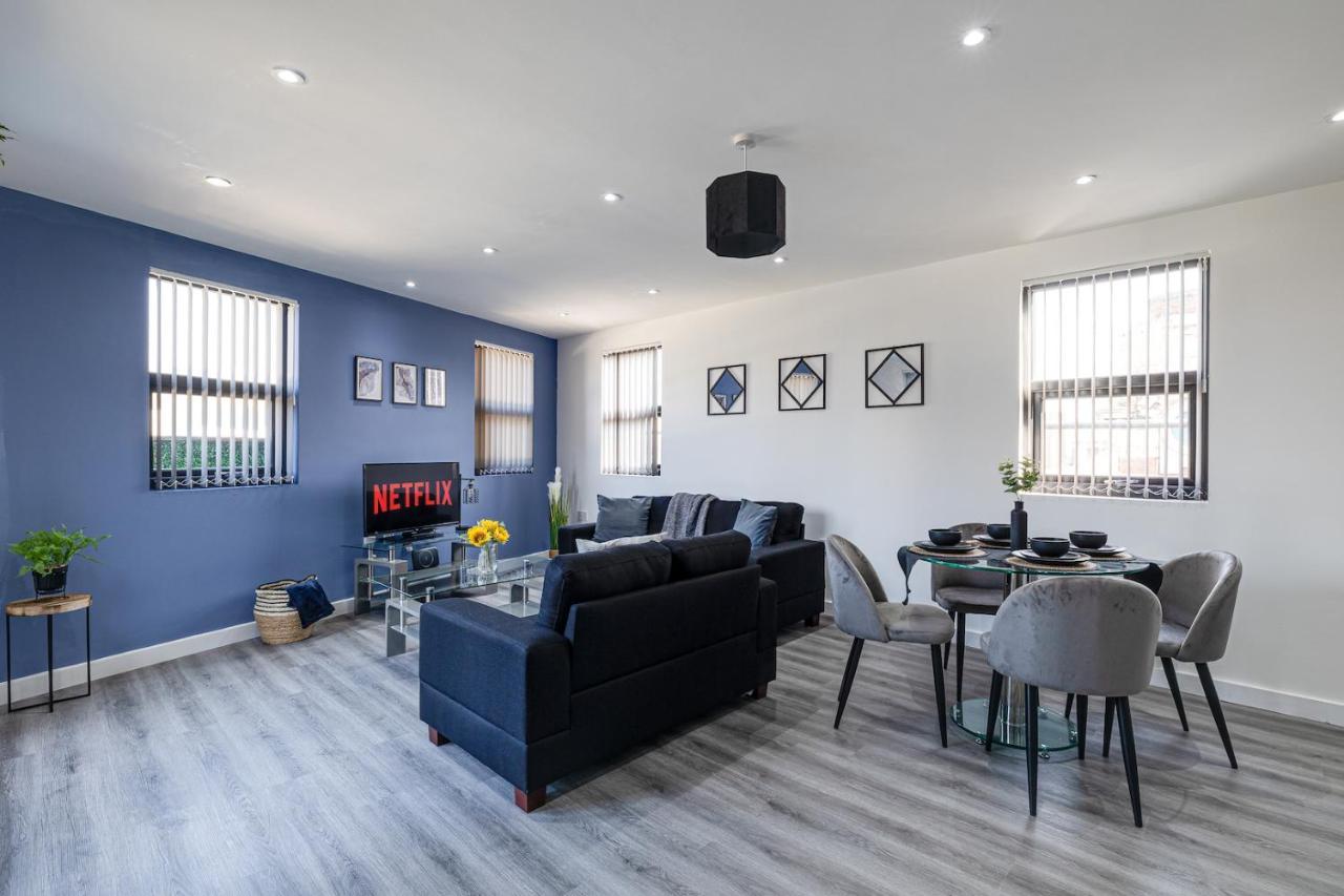 Top Floor Apartment With Private Balcony In Stockport Centre By Hass Haus Екстериор снимка