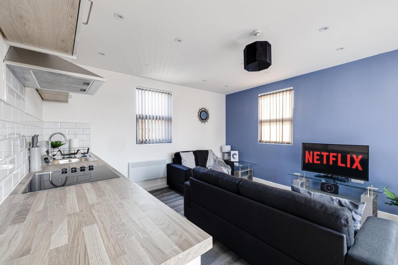 Top Floor Apartment With Private Balcony In Stockport Centre By Hass Haus Екстериор снимка