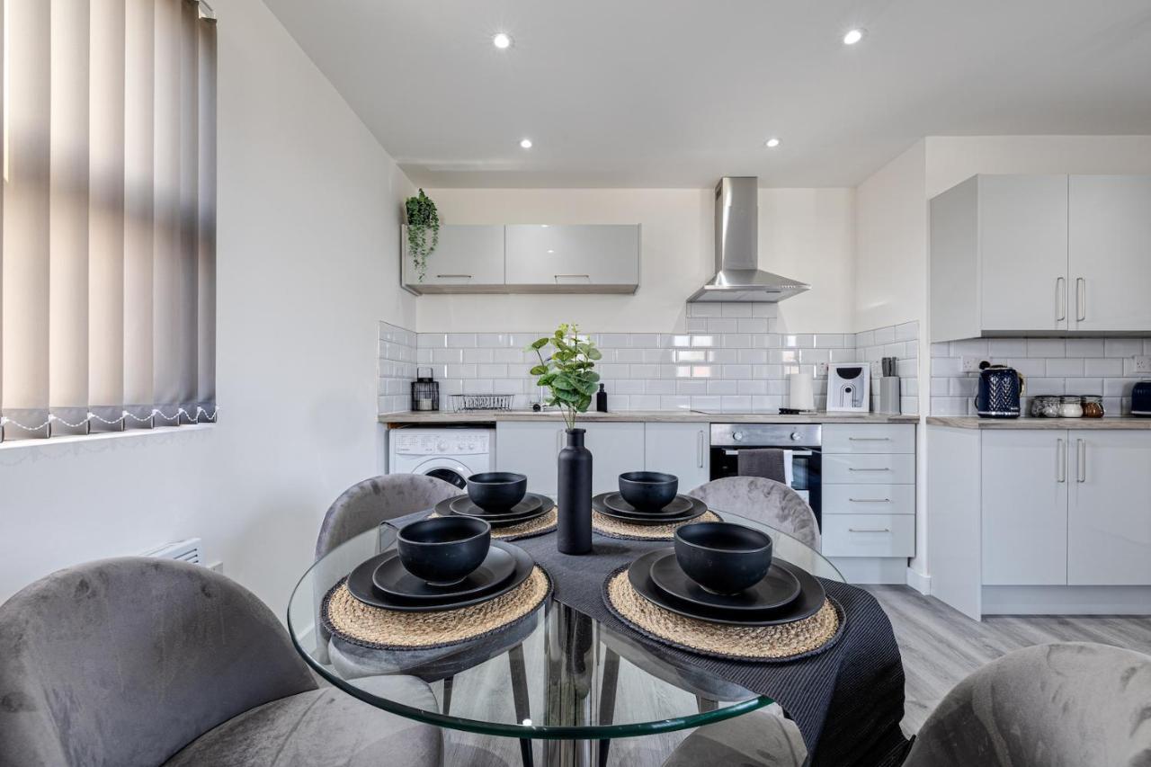 Top Floor Apartment With Private Balcony In Stockport Centre By Hass Haus Екстериор снимка