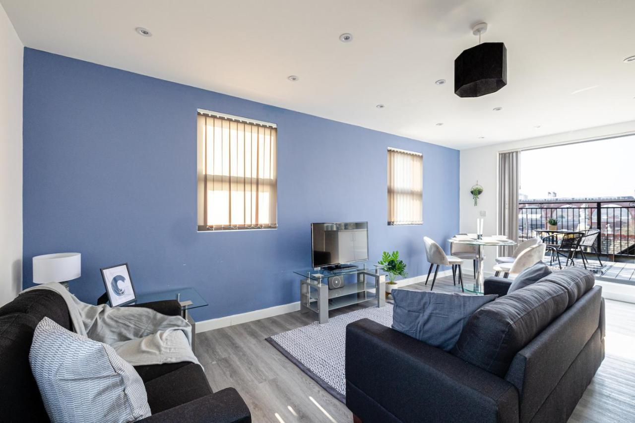 Top Floor Apartment With Private Balcony In Stockport Centre By Hass Haus Екстериор снимка