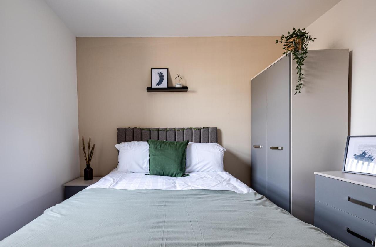 Top Floor Apartment With Private Balcony In Stockport Centre By Hass Haus Екстериор снимка