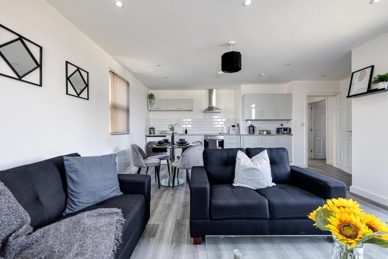 Top Floor Apartment With Private Balcony In Stockport Centre By Hass Haus Екстериор снимка