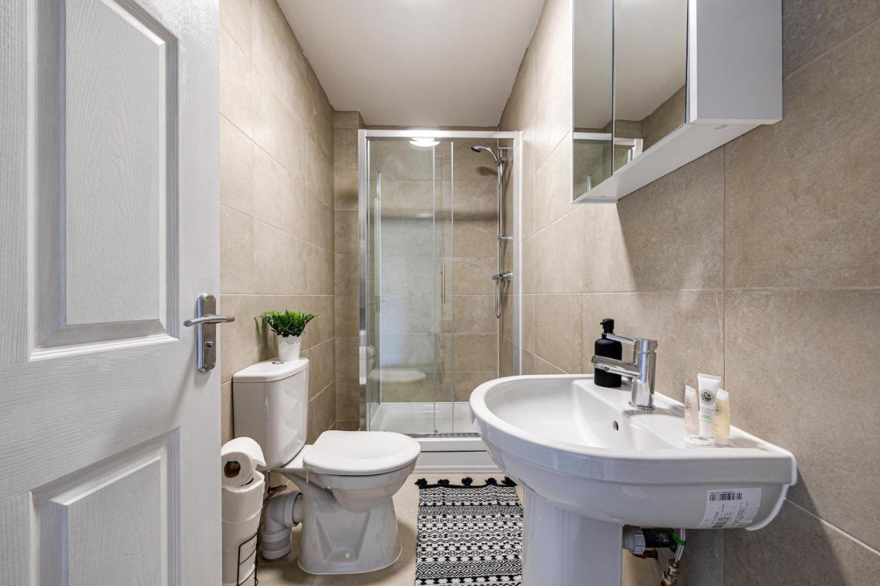 Top Floor Apartment With Private Balcony In Stockport Centre By Hass Haus Екстериор снимка