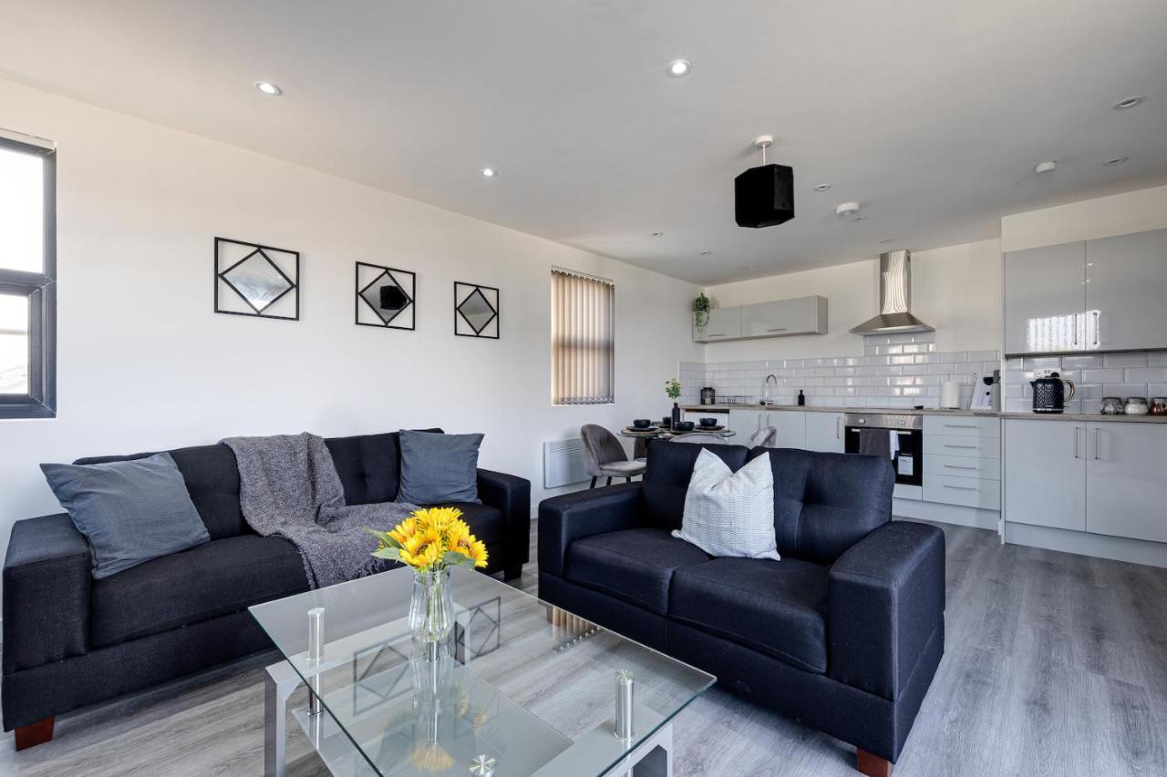 Top Floor Apartment With Private Balcony In Stockport Centre By Hass Haus Екстериор снимка